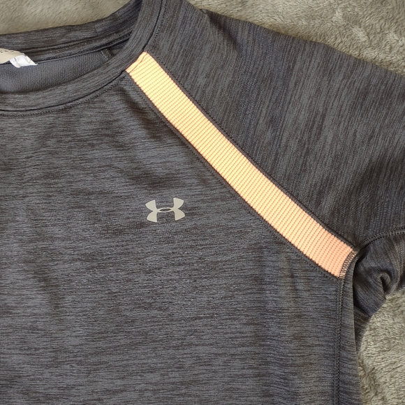 Women's Grey Under Armour ColdGear Fitted Long Sleeve Crewneck Shirt - Picture 3 of 9